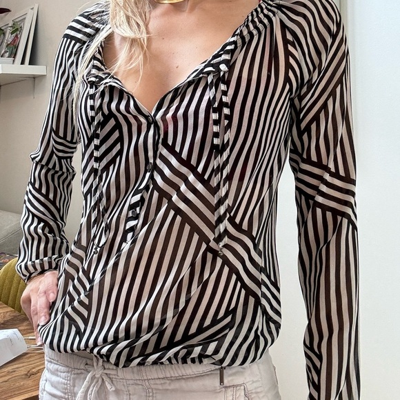 Mexx long sleeves  blouse size US 4 - Picture 6 of 6